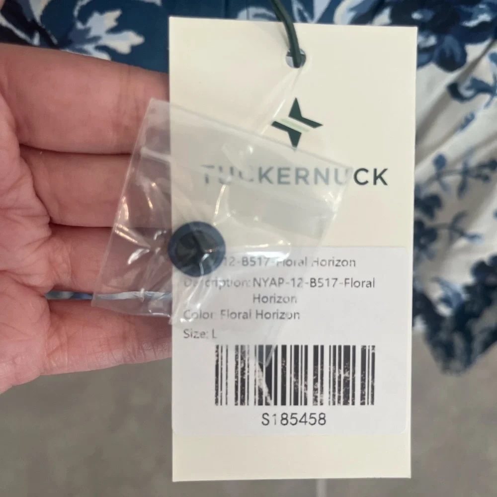 Tuckernuck Navy and Cream Floral Blouse - Picture 5 of 5